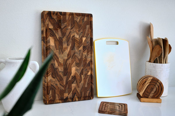 Plastic vs Wood Cutting Boards: The Science (And What Chefs Actually Use)